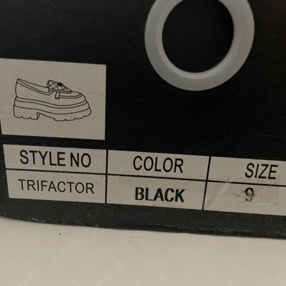 Fashion Nova shoes, black, size 9 - Picture 4 of 7